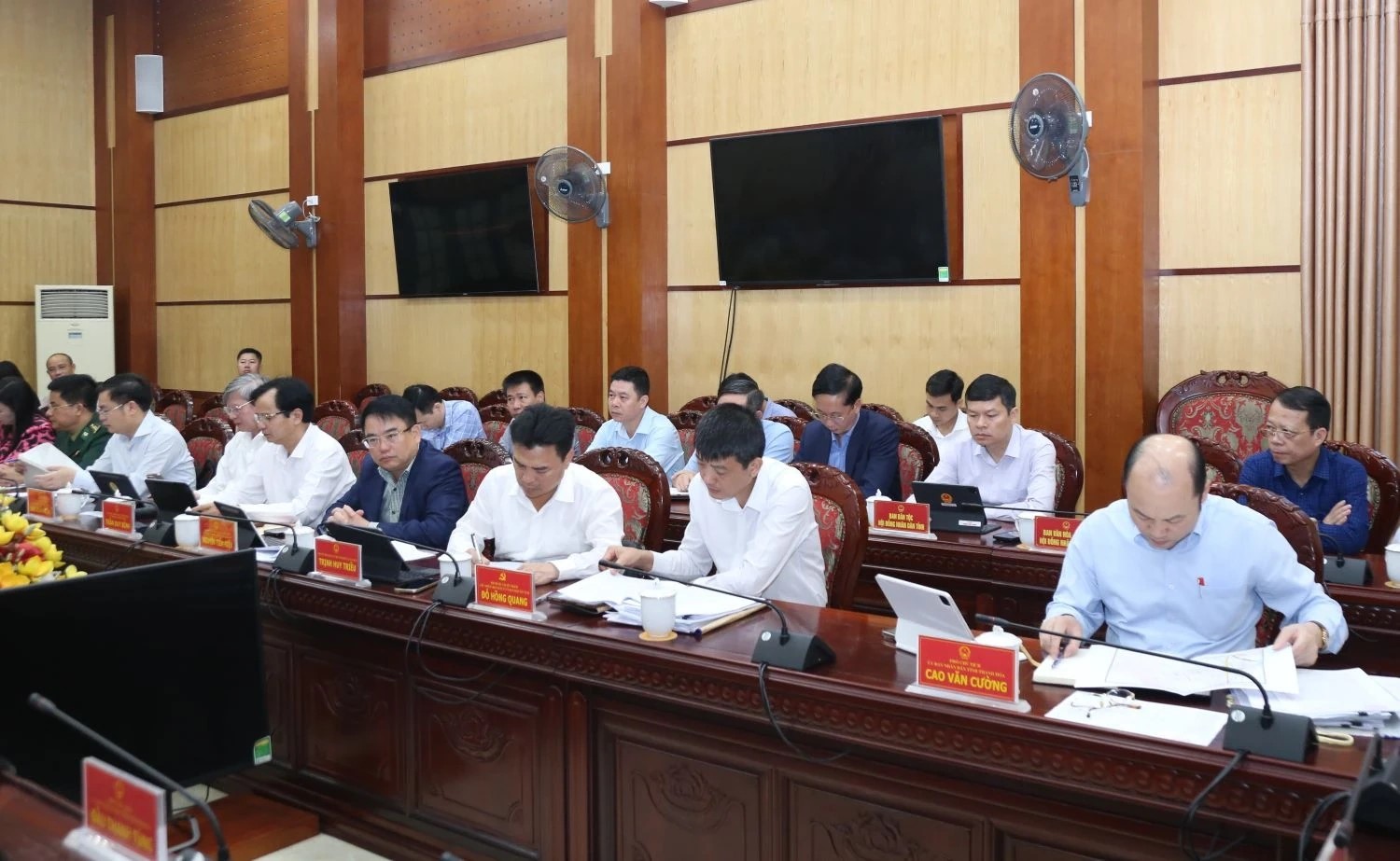 Các đại biểu tham dự hội nghị Các đại biểu tham dự hội nghị