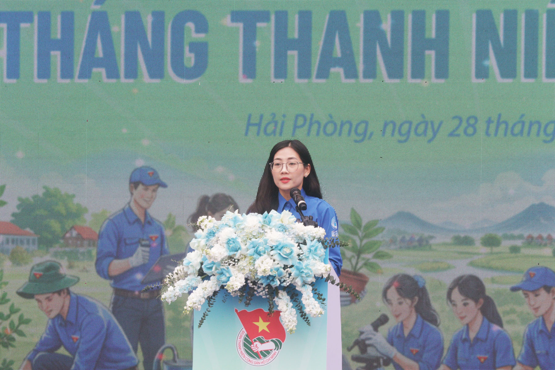 Đồng ch&iacute; Nguyễn Thị Thủy, B&iacute; thư Th&agrave;nh đo&agrave;n, Chủ tịch Hội LHTN Việt Nam th&agrave;nh phố ph&aacute;t biểu tại Lễ khởi động.