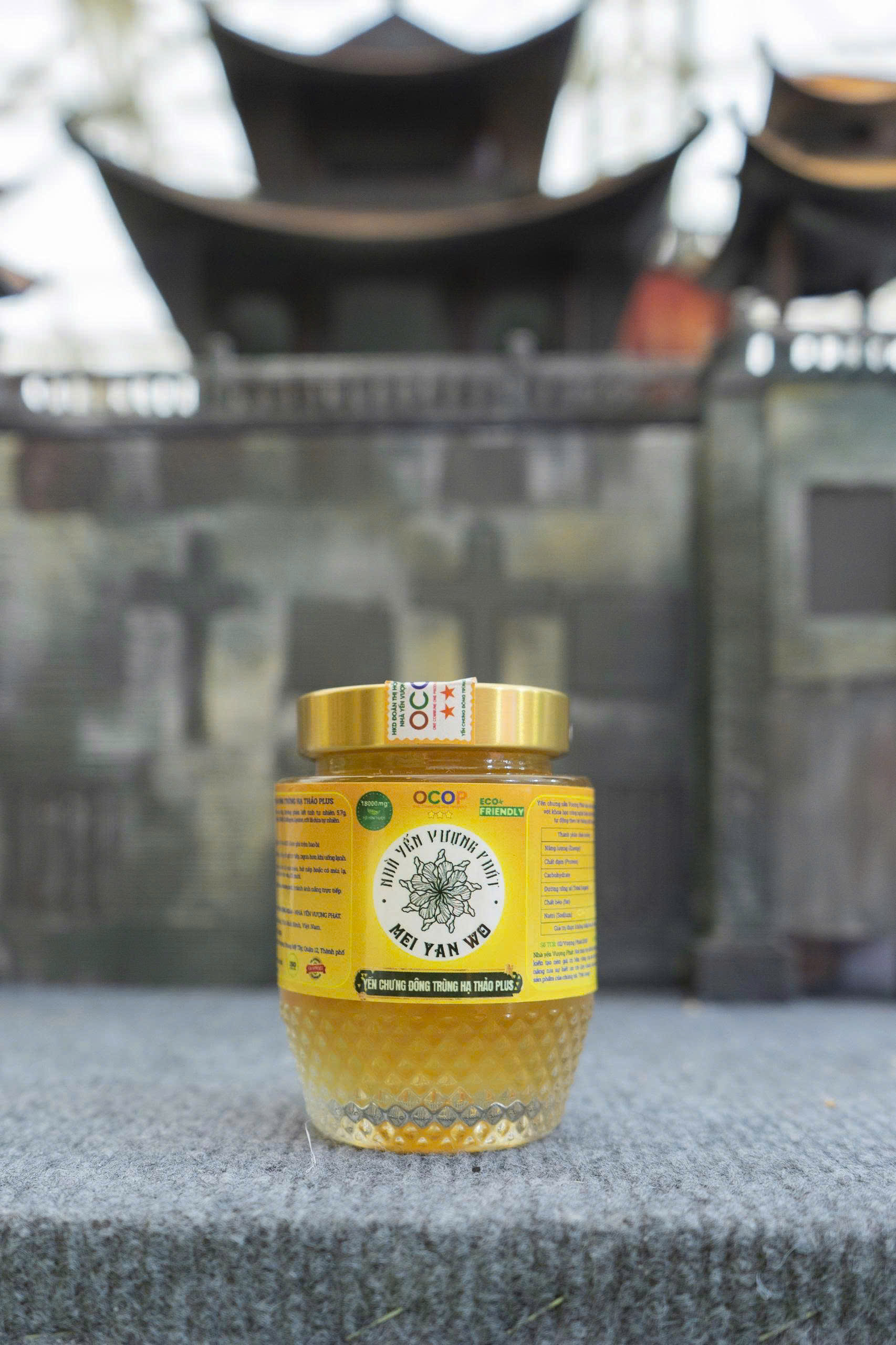 Yến chưng đ&ocirc;ng tr&ugrave;ng hạ thảo &ndash; Ph&acirc;n kh&uacute;c bồi bổ chuy&ecirc;n s&acirc;u: 4g yến tươi + 2g đ&ocirc;ng tr&ugrave;ng hạ thảo