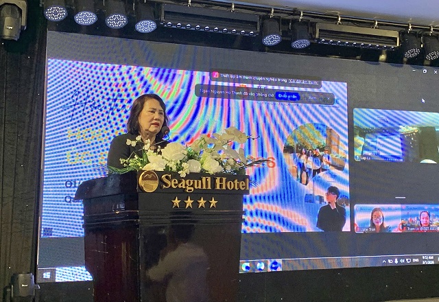 B&agrave; Đồng Thị &Aacute;nh ph&aacute;t biểu khai mạc Hội thảo.