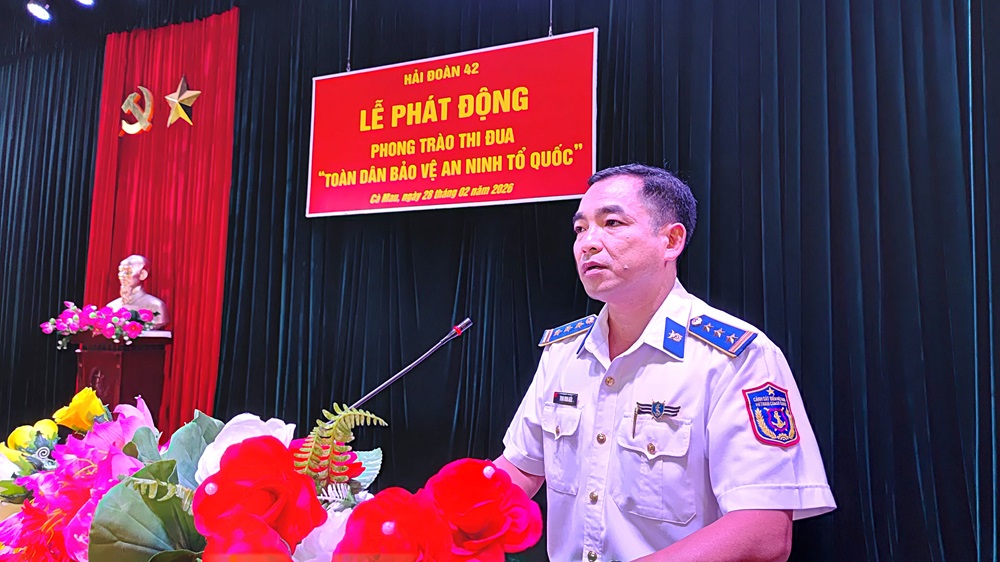 Thượng t&aacute; Trịnh Minh Hiển, B&iacute; thư Đảng ủy, Ch&iacute;nh ủy, Chủ tịch Hội đồng Thi đua - Khen thưởng ph&aacute;t động phong tr&agrave;o thi đua