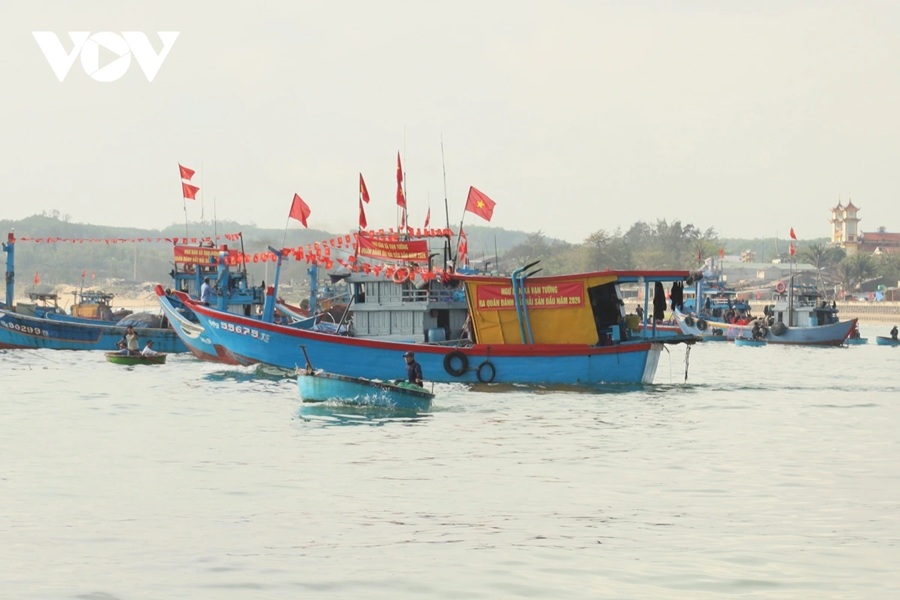Từ đất liền ra cửa biển: Bảo đảm quyền bầu cử cho mọi ngư dân