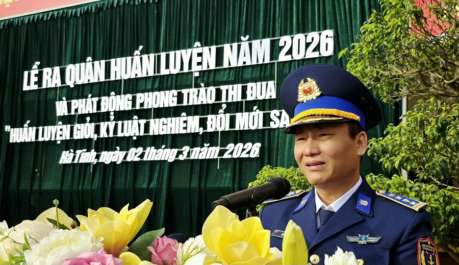 Đại t&aacute; L&ecirc; Thanh Hải - Ph&oacute; Tư lệnh V&ugrave;ng Cảnh s&aacute;t biển 1 ph&aacute;t biểu chỉ đạo tại Lễ ra qu&acirc;n huấn luyện