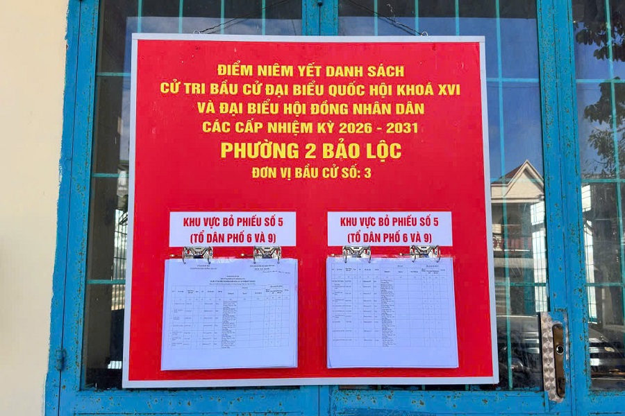 C&ocirc;ng t&aacute;c r&agrave; so&aacute;t, lập v&agrave; ni&ecirc;m yết danh s&aacute;ch cử tri được thực hiện chặt chẽ, đ&uacute;ng quy định; đảm bảo kh&ocirc;ng bỏ s&oacute;t, kh&ocirc;ng tr&ugrave;ng lặp, tạo điều kiện thuận lợi nhất để người d&acirc;n thực hiện quyền v&agrave; nghĩa vụ c&ocirc;ng d&acirc;n.