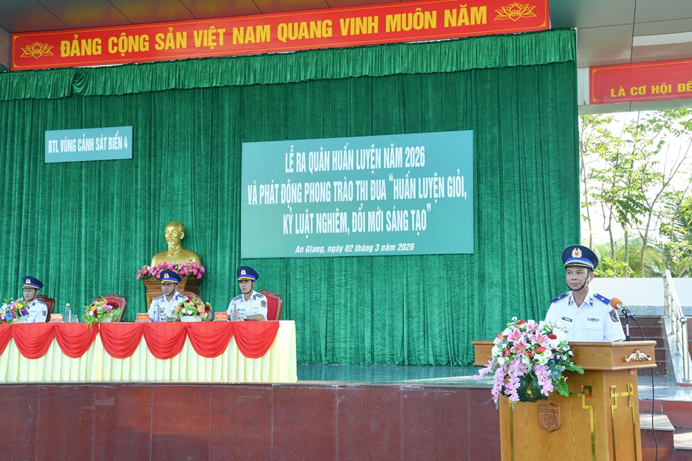 Thiếu tướng Nguyễn Văn Dũng - B&iacute; thư Đảng ủy, Ch&iacute;nh ủy, Chủ tịch Hội đồng Thi đua - Khen thưởng Bộ Tư lệnh V&ugrave;ng ph&aacute;t động phong tr&agrave;o thi đua &ldquo;Huấn luyện giỏi, kỷ luật nghi&ecirc;m, đổi mới s&aacute;ng tạo&rdquo;.