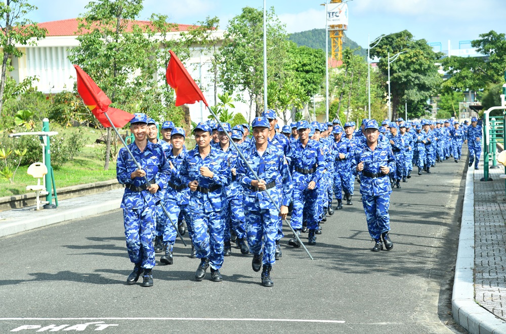 C&aacute;n bộ, chiến sĩ Bộ Tư lệnh V&ugrave;ng Cảnh s&aacute;t biển 4 đ&atilde; tham gia Ng&agrave;y chạy thể thao qu&acirc;n sự CISM v&agrave; hưởng ứng ng&agrave;y chạy Olympic năm 2026.