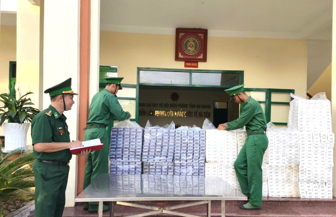 An Giang: Bắt giữ 7.500 bao thuốc lá nhập lậu tại khu vực biên giới Hà Tiên