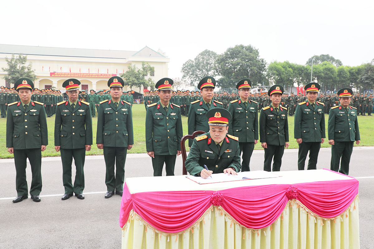 Các cơ quan, đơn vị thuộc Bộ CHQS tỉnh tổ chức ký kết giao ước thi đua hoàn thành thắng lợi nhiệm vụ huấn luyện năm 2026 Các cơ quan, đơn vị thuộc Bộ CHQS tỉnh tổ chức ký kết giao ước thi đua hoàn thành thắng lợi nhiệm vụ huấn luyện năm 2026