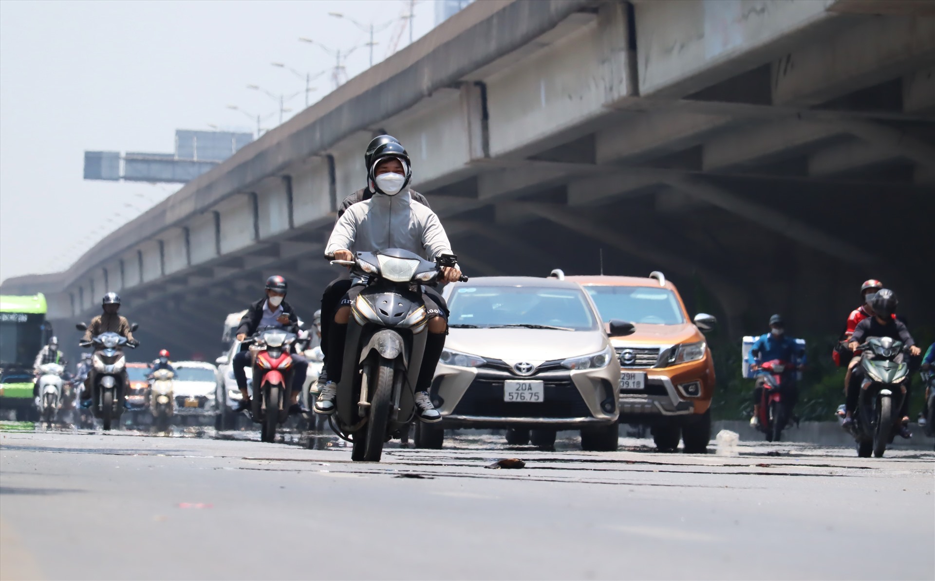 Mùa đông ấm bất thường, miền Bắc xuất hiện mức nhiệt 37,8 độ C