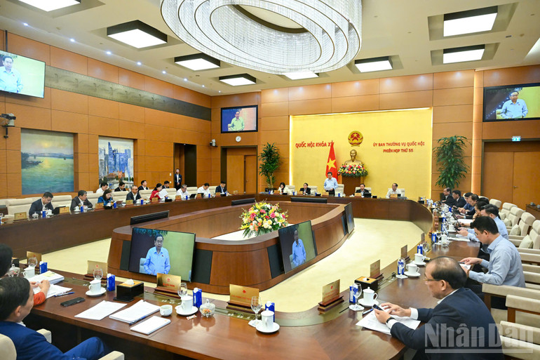 Quang cảnh phi&ecirc;n họp. (Ảnh: DUY LINH)