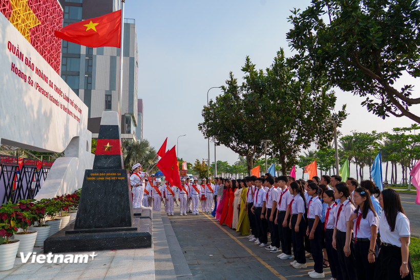 Đà Nẵng: Khai mạc trưng bày chuyên đề Quốc hội, Hội đồng nhân dân với chủ quyền biển đảo