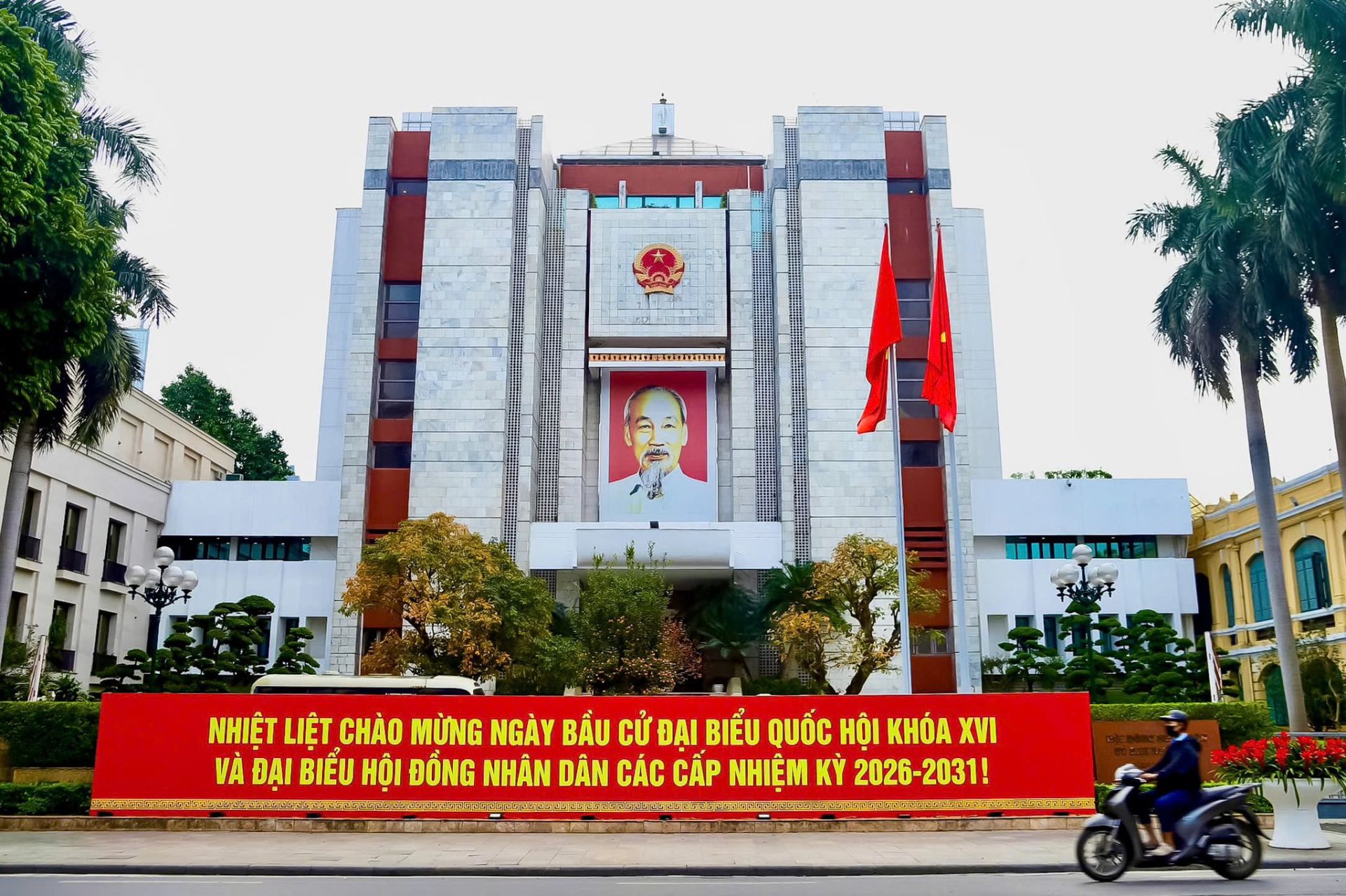 Hà Nội rực rỡ chào đón Ngày toàn dân đi bầu cử 15/3