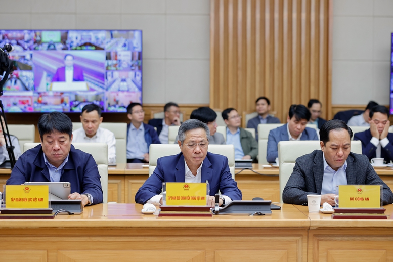 Đại diện các bộ, ngành dự Phiên họp - Ảnh: VGP/Nhật Bắc Đại diện các bộ, ngành dự Phiên họp - Ảnh: VGP/Nhật Bắc