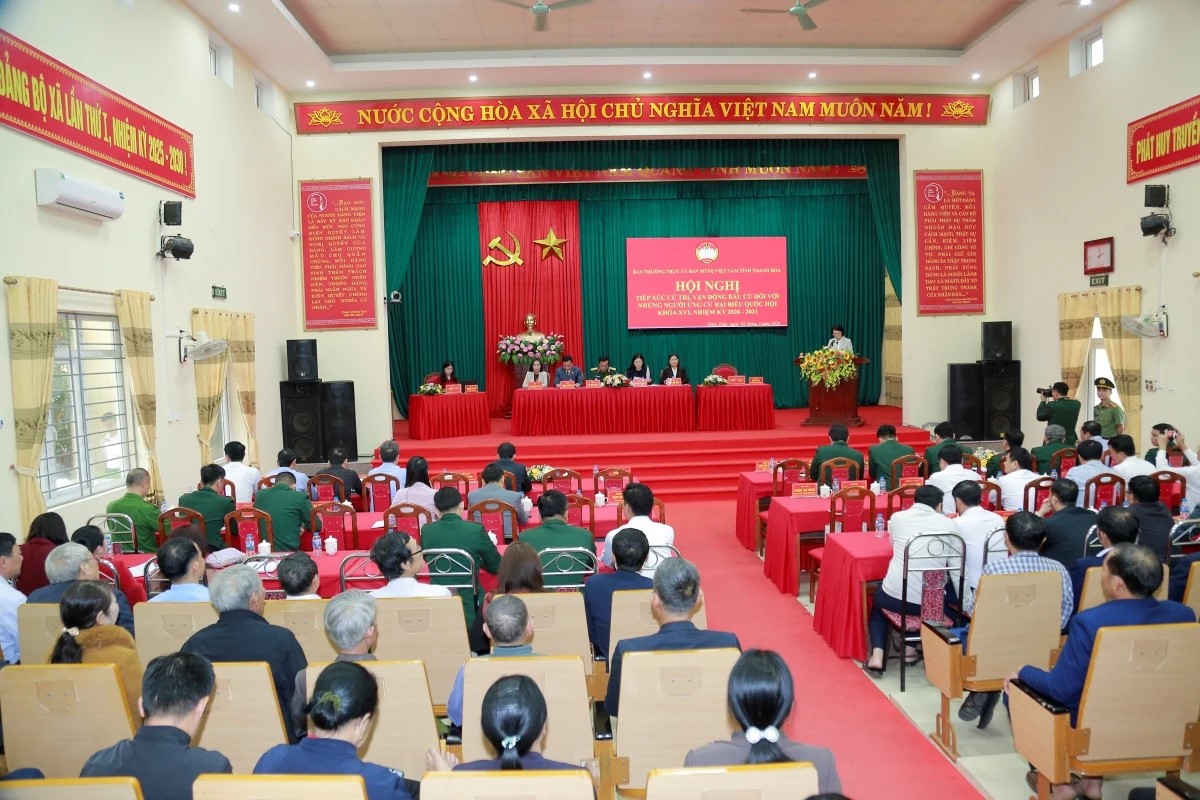 Toàn cảnh Toàn cảnh