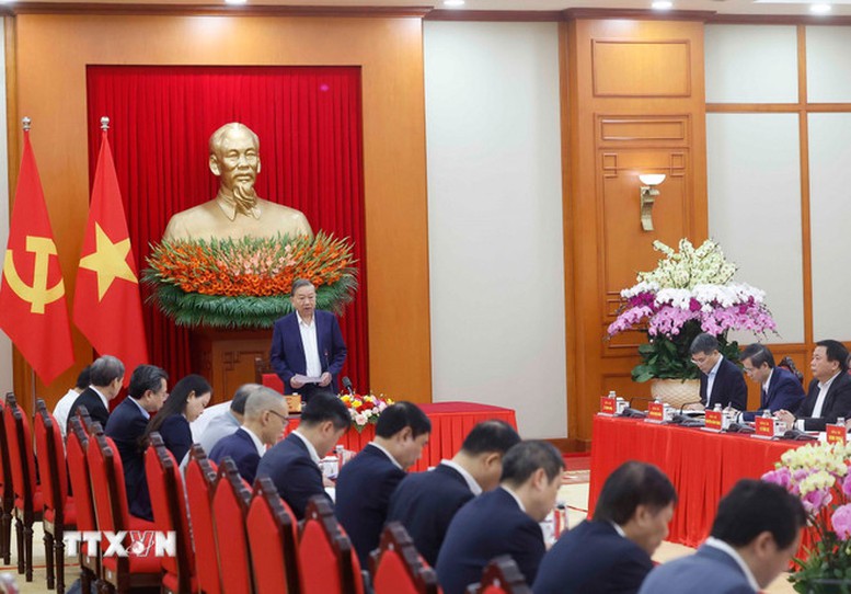 Về dự thảo Quy chế l&agrave;m việc của Ban Chỉ đạo, Tổng B&iacute; thư đề nghị, phải bảo đảm nguy&ecirc;n tắc tập trung d&acirc;n chủ, ph&aacute;t huy tr&iacute; tuệ tập thể, đồng thời đề cao tr&aacute;ch nhiệm c&aacute; nh&acirc;n - Ảnh: TTXVN