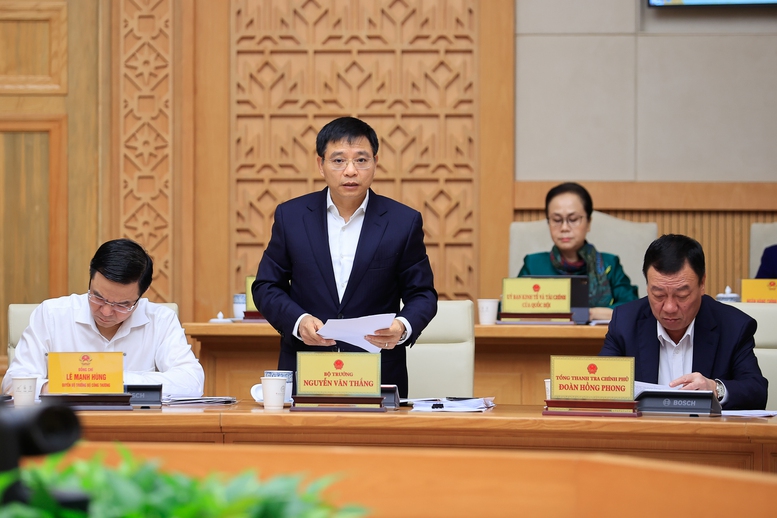 Bộ trưởng Bộ Tài chính Nguyễn Văn Thắng báo cáo - Ảnh: VGP/Nhật Bắc Bộ trưởng Bộ Tài chính Nguyễn Văn Thắng báo cáo - Ảnh: VGP/Nhật Bắc