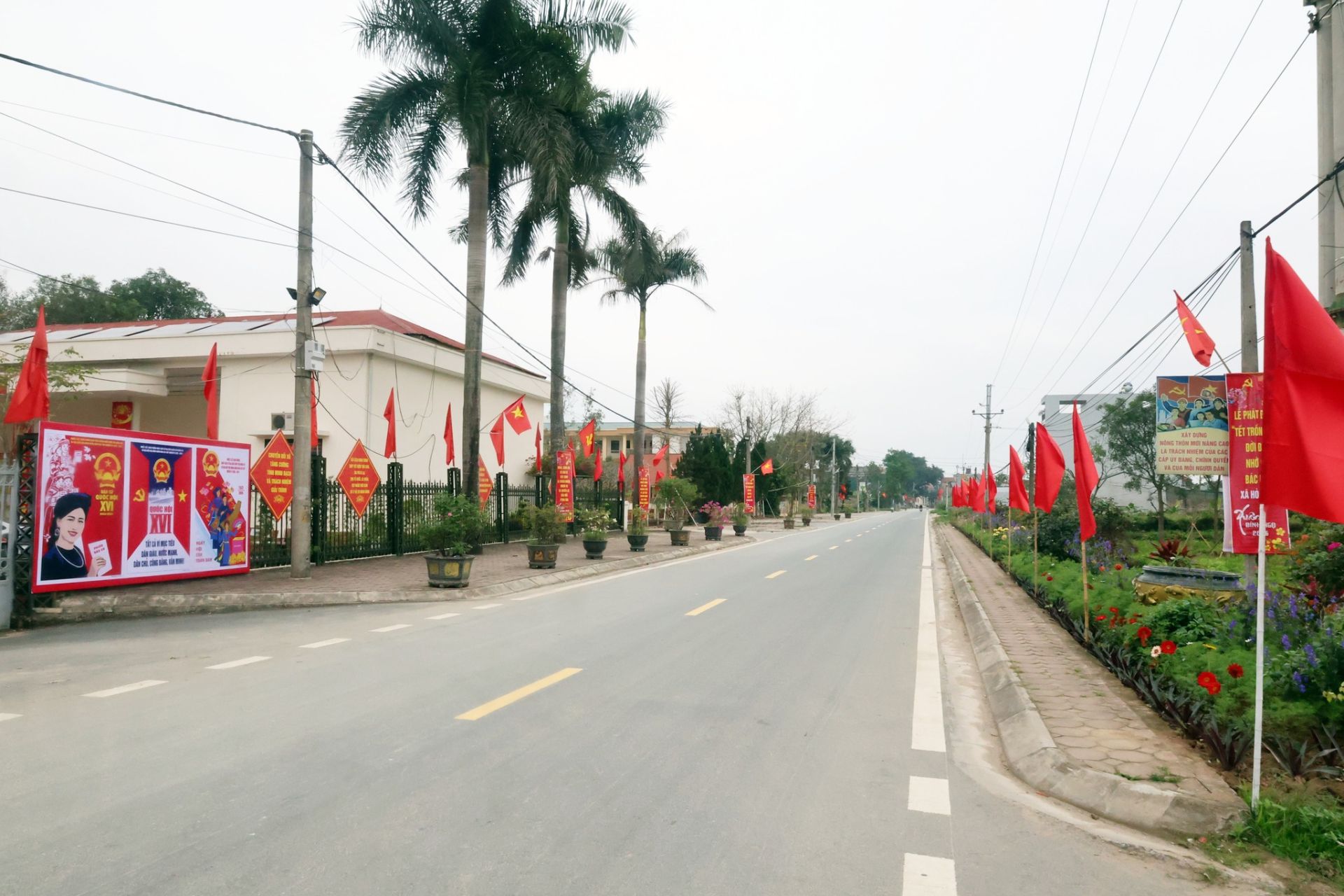 Hà Nội đẩy mạnh tuyên truyền bầu cử, đưa thông tin đến từng khu dân cư