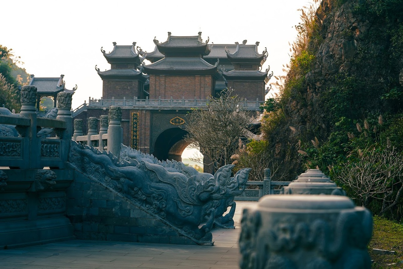 Thung Ui: Chạm tay vào sương khói ngàn năm, nghe tiếng vọng cội nguồn đất Việt