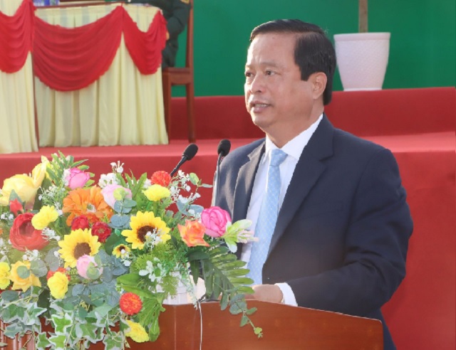 &Ocirc;ng Nguyễn Tuấn Thanh ph&aacute;t biểu tại Lễ giao, nhận qu&acirc;n.