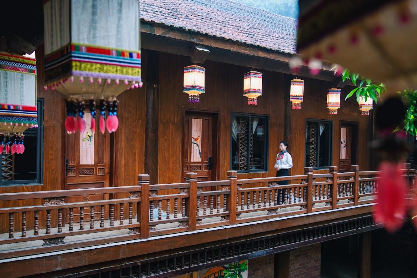 ... xứng đáng là chốn bồng lai tiên cảnh níu giữ mọi bước chân lữ khách. ... xứng đáng là chốn bồng lai tiên cảnh níu giữ mọi bước chân lữ khách.