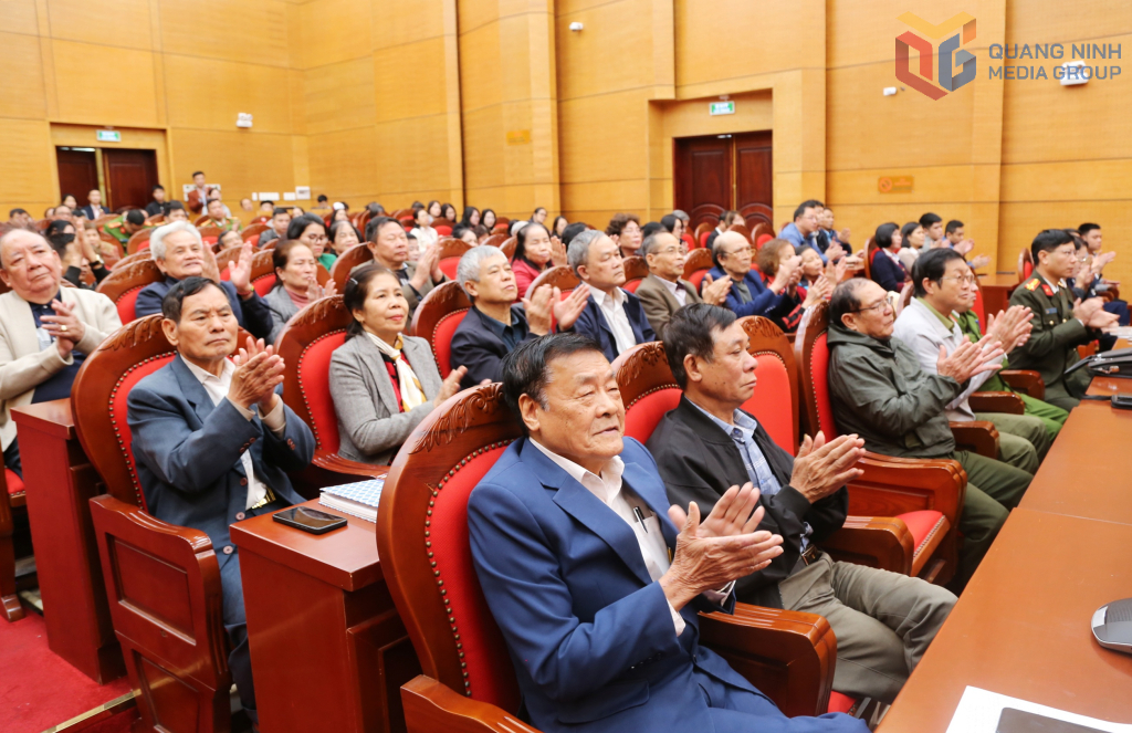 Cử tri đánh giá cao chương trình hành động của các ứng cử viên tại hội nghị Cử tri đánh giá cao chương trình hành động của các ứng cử viên tại hội nghị