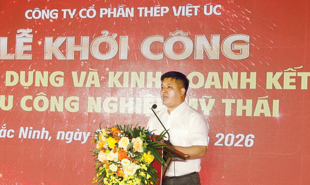 Đỗ Mạnh Hiếu, Giám đốc Công ty cổ phần Thép Việt Úc, đại diện chủ đầu tư phát biểu tại buổi lễ. Đỗ Mạnh Hiếu, Giám đốc Công ty cổ phần Thép Việt Úc, đại diện chủ đầu tư phát biểu tại buổi lễ.