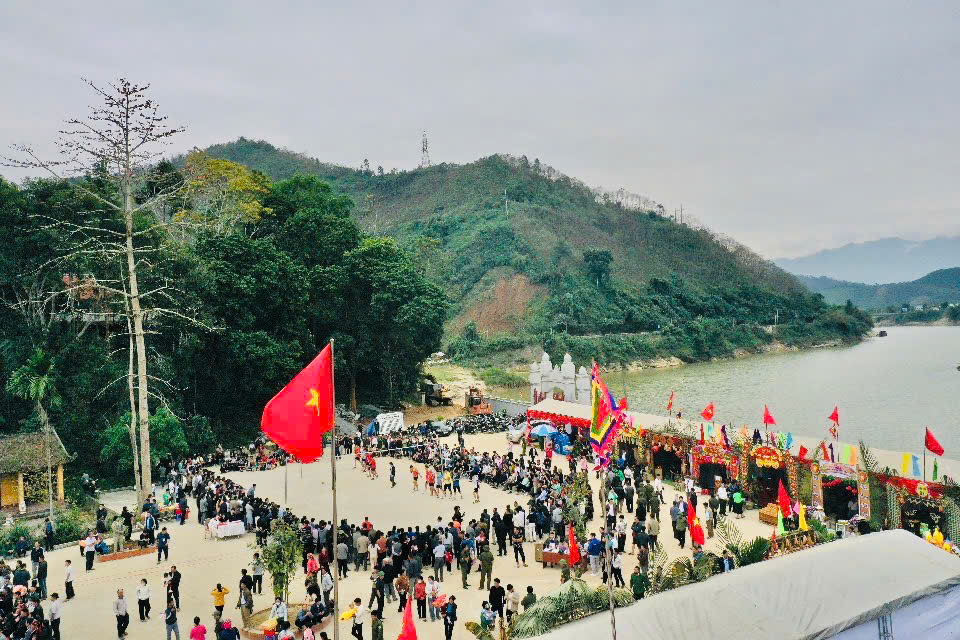 Nhiều hoạt động văn hóa – văn nghệ, thể thao và giao lưu cộng đồng sôi nổi Nhiều hoạt động văn hóa – văn nghệ, thể thao và giao lưu cộng đồng sôi nổi