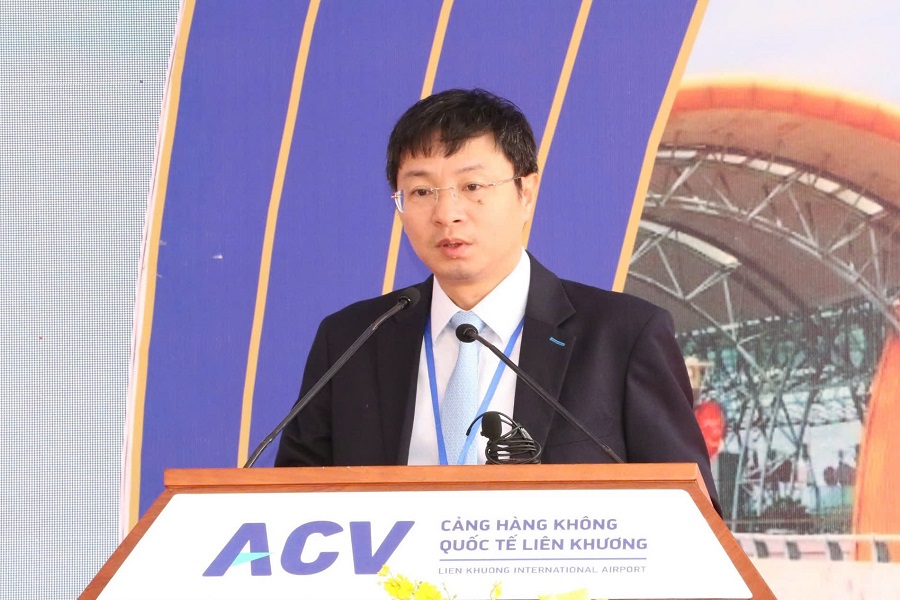Ông Nguyễn Công Cường, Phó Tổng Giám đốc Công ty hàng không Việt Nam - đại diện chủ đầu tư phát biểu tại Lễ khởi công Ông Nguyễn Công Cường, Phó Tổng Giám đốc Công ty hàng không Việt Nam - đại diện chủ đầu tư phát biểu tại Lễ khởi công