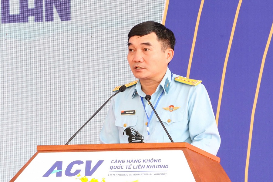 Ông Nguyễn Mai Đô, Chủ tịch Tổng công ty xây dựng công trình ACC - đại diện nhà thầu cam kết tại Lễ khởi công Ông Nguyễn Mai Đô, Chủ tịch Tổng công ty xây dựng công trình ACC - đại diện nhà thầu cam kết tại Lễ khởi công