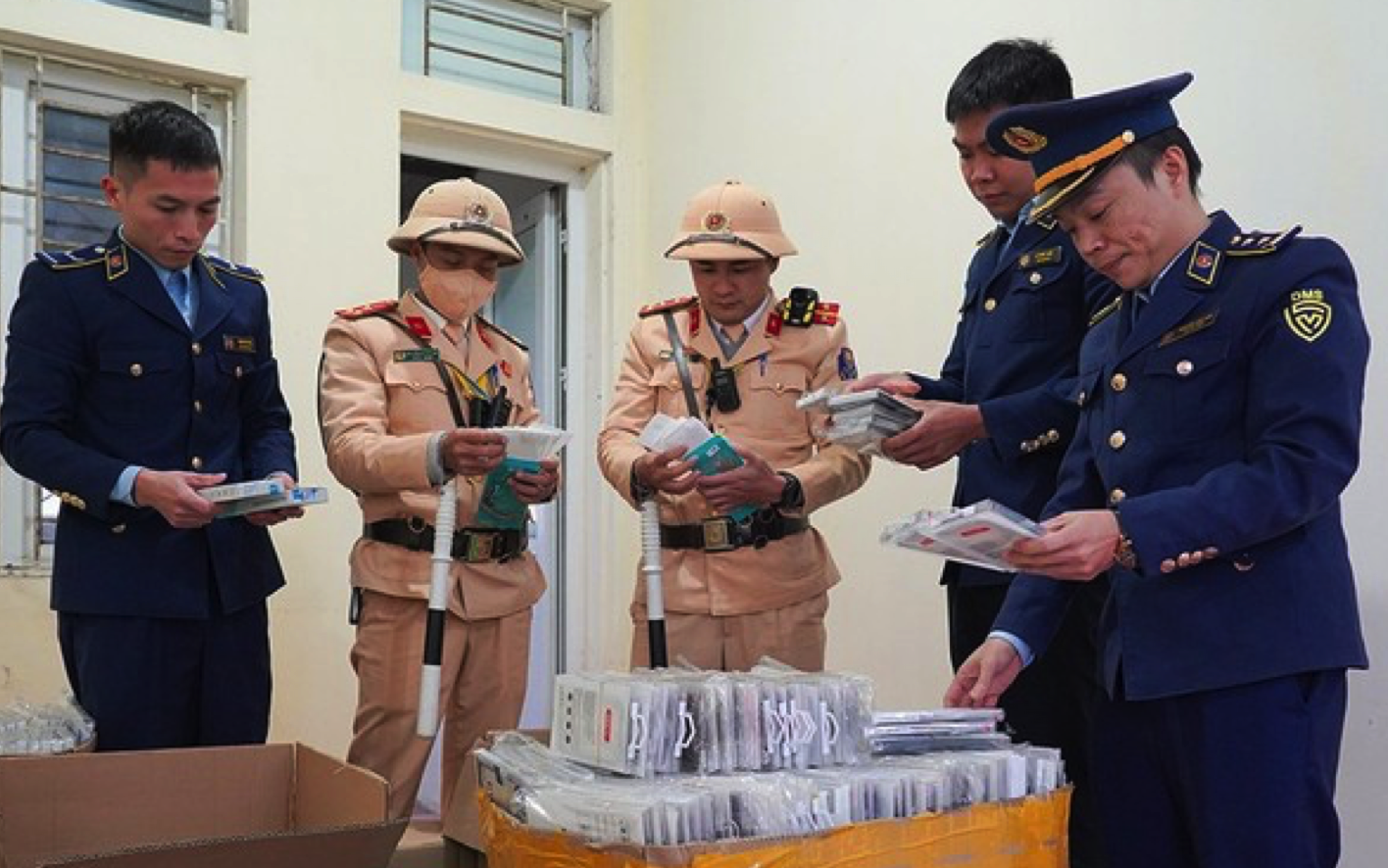 Xử lý nghiêm các hành vi sản xuất, kinh doanh hàng giả, quảng cáo sai sự thật