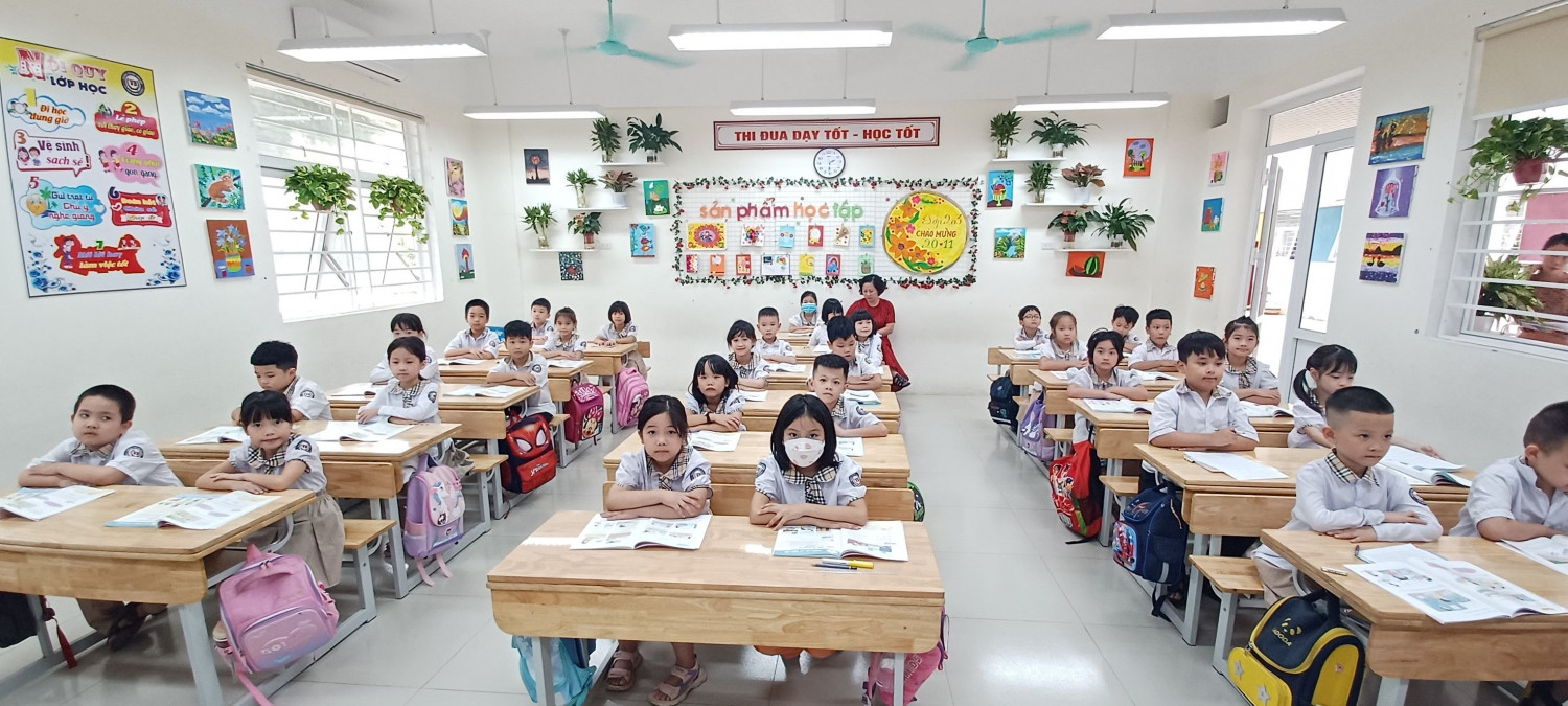 Hà Nội rà soát toàn diện giáo viên, thiết bị dạy học theo chương trình mới