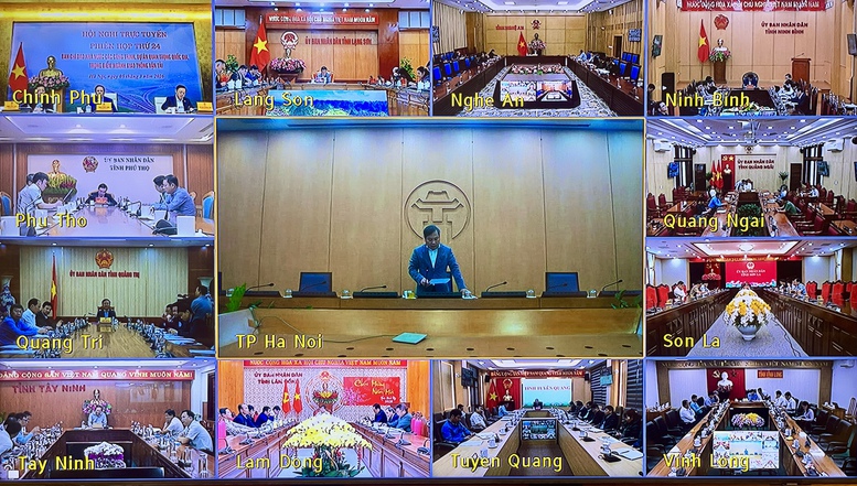 Phi&ecirc;n họp được kết nối trực tuyến với đầu cầu 27 tỉnh, th&agrave;nh phố đang c&oacute; c&aacute;c c&ocirc;ng tr&igrave;nh, dự &aacute;n quan trọng quốc gia, trọng điểm ng&agrave;nh giao th&ocirc;ng vận tải tr&ecirc;n địa b&agrave;n - Ảnh: VGP/Nhật Bắc