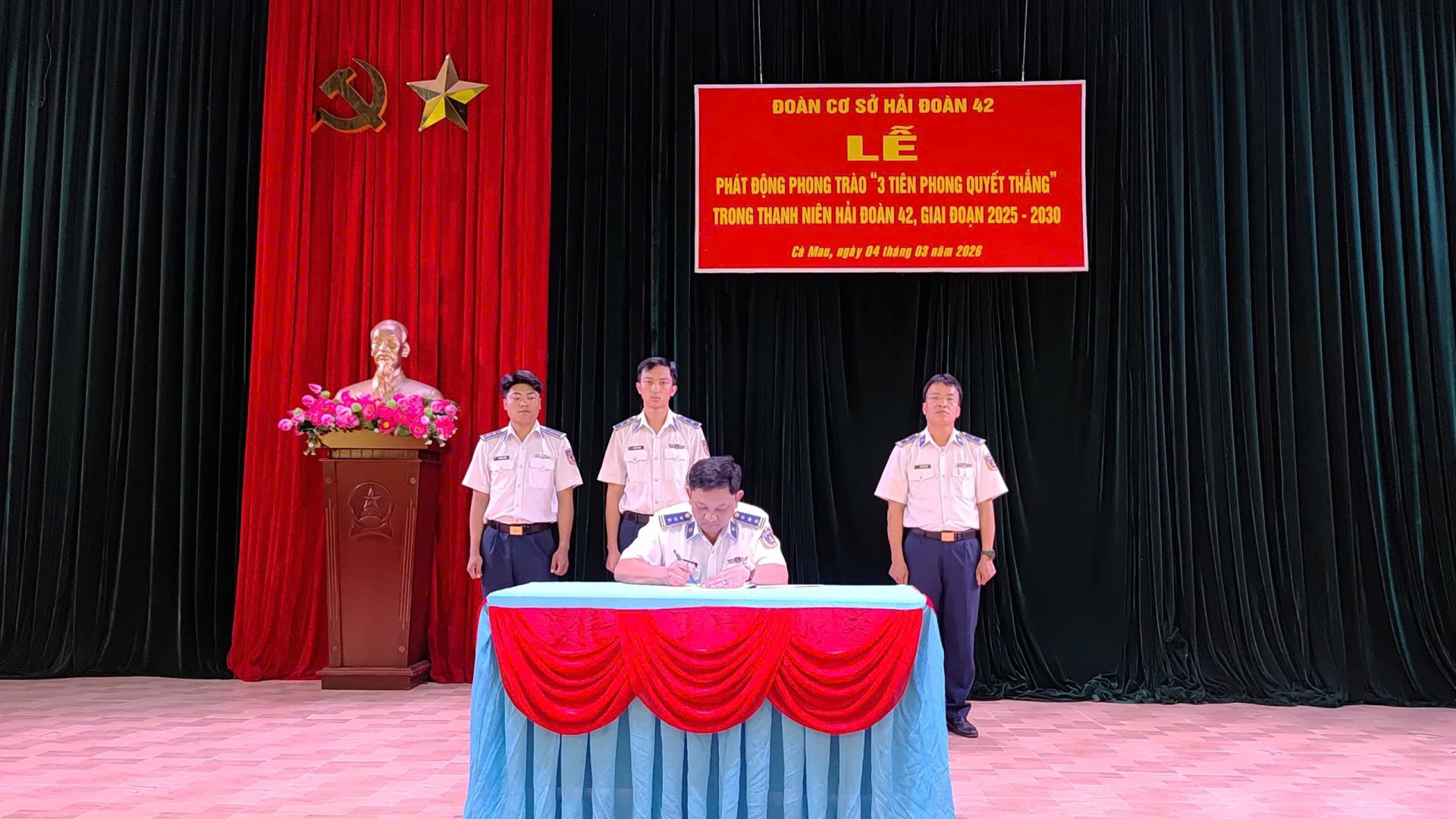 Đoàn cơ sở Hải đoàn 42 Phát động Phong trào “3 Tiên phong quyết thắng”