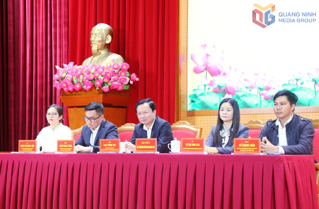 C&aacute;c ứng cử vi&ecirc;n đại biểu HĐND tỉnh nhiệm kỳ 2026-2031 tham gia tiếp x&uacute;c cử tri