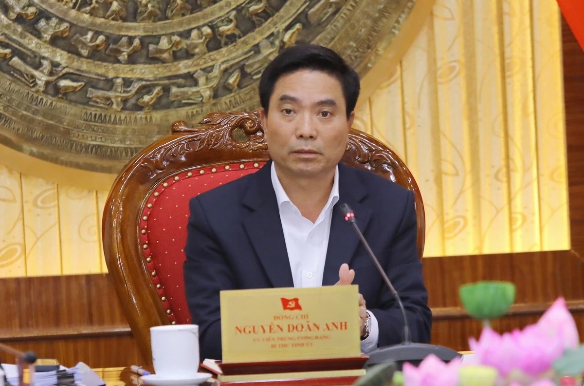 B&iacute; thư Tỉnh ủy Nguyễn Do&atilde;n Anh chủ tr&igrave; hội nghị.