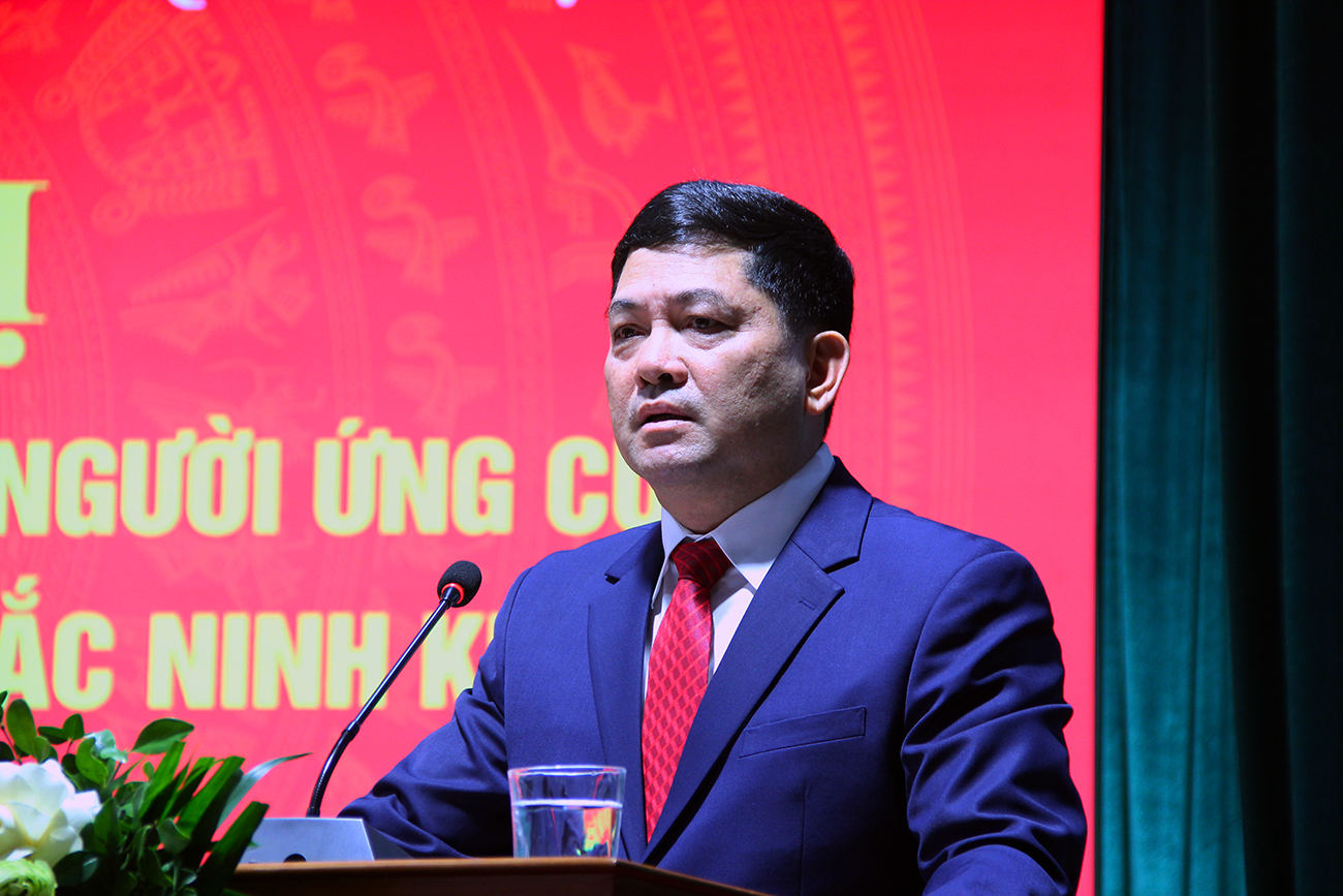 B&iacute; thư Tỉnh uỷ Nguyễn Hồng Th&aacute;i tr&igrave;nh b&agrave;y Chương tr&igrave;nh h&agrave;nh động trước cử tri địa phương