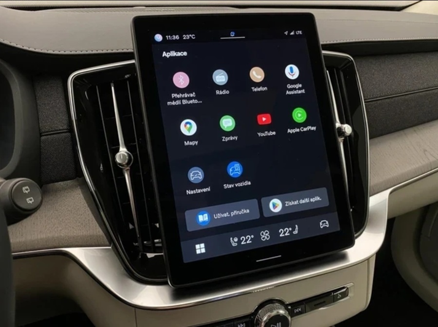 Khoang nội thất n&acirc;ng cấp m&agrave;n h&igrave;nh trung t&acirc;m 11,2 inch, t&iacute;ch hợp nền tảng Snapdragon Cockpit thế hệ mới.