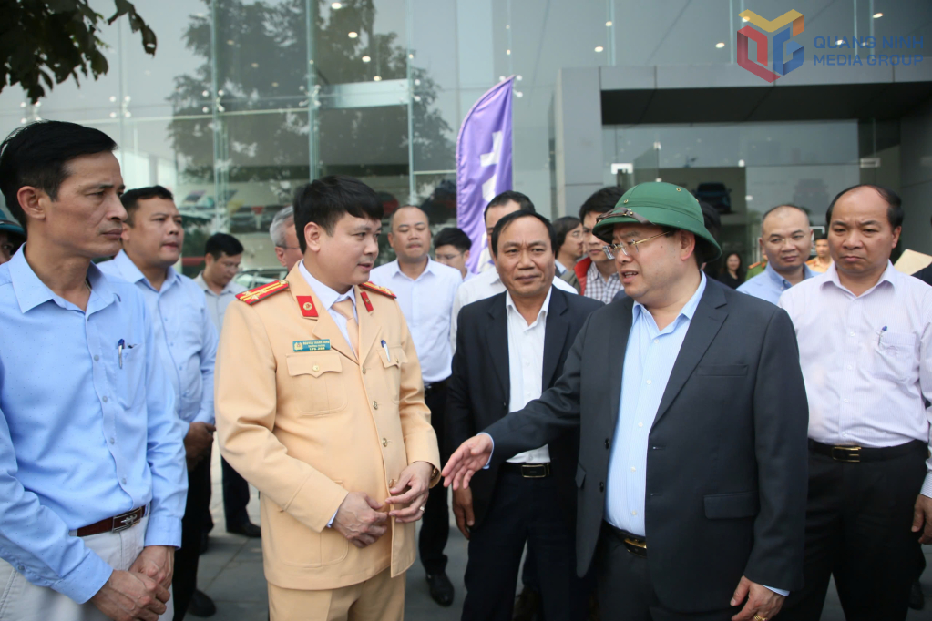 B&iacute; thư Tỉnh ủy Quảng Ninh y&ecirc;u cầu lực lượng Cảnh s&aacute;t giao th&ocirc;ng tăng cường lực lượng tuần tra tr&ecirc;n tuyến