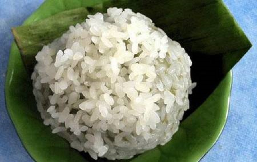 X&ocirc;i nếp T&uacute; Lệ từ l&acirc;u được xem l&agrave; một trong những đặc sản ti&ecirc;u biểu của v&ugrave;ng T&acirc;y Bắc. Được l&agrave;m từ giống nếp Tan Lả trồng tại thung lũng T&uacute; Lệ