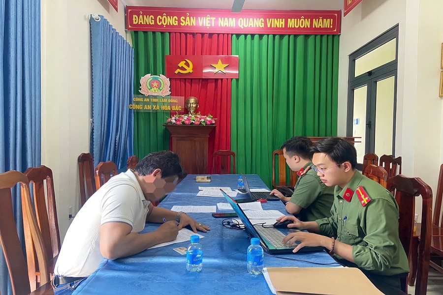 Đối tượng N.L tại cơ quan C&ocirc;ng an - Ảnh: L&ecirc; Tiến