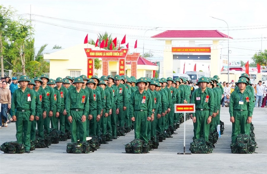 288 thanh ni&ecirc;n của 10 x&atilde; thuộc Ban Chỉ huy Ph&ograve;ng thủ khu vực 3 - Đất Mới sẵn s&agrave;ng l&ecirc;n đường nhập ngũ.