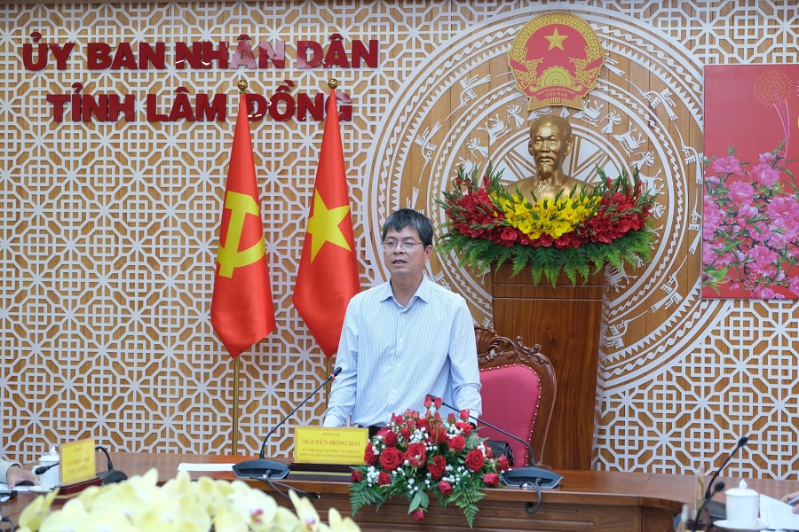 Ph&oacute; Chủ tịch UBND tỉnh L&acirc;m Đồng Nguyễn Hồng Hải n&ecirc;u &yacute; kiến tại buổi l&agrave;m việc