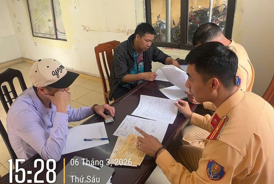 Hải Phòng: Xử lý xe khách sử dụng phù hiệu không do cơ quan có thẩm quyền cấp