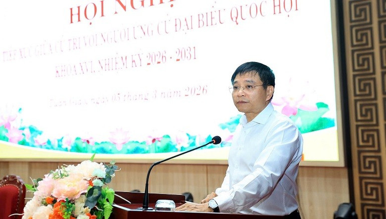 Đồng ch&iacute; Nguyễn Văn Thắng, Bộ trưởng T&agrave;i ch&iacute;nh, ứng vi&ecirc;n đại biểu Quốc hội kh&oacute;a XVI trả lời c&aacute;c kiến nghị của cử tri Điện Bi&ecirc;n. (Ảnh: nhandan.vn)