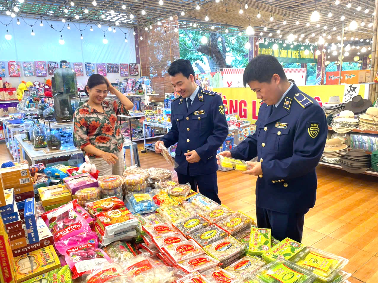 Ninh Bình triển khai kế hoạch đấu tranh chống buôn lậu, hàng giả đến năm 2030