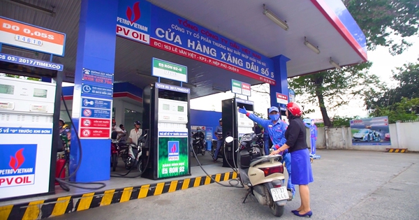 Áp lực nguồn cung dồn về hệ thống PVOIL, kiến nghị điều chỉnh giá xăng dầu theo ngày