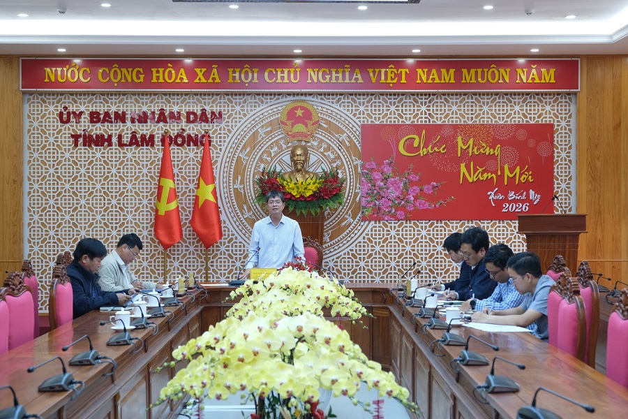 Quang cảnh buổi l&agrave;m việc