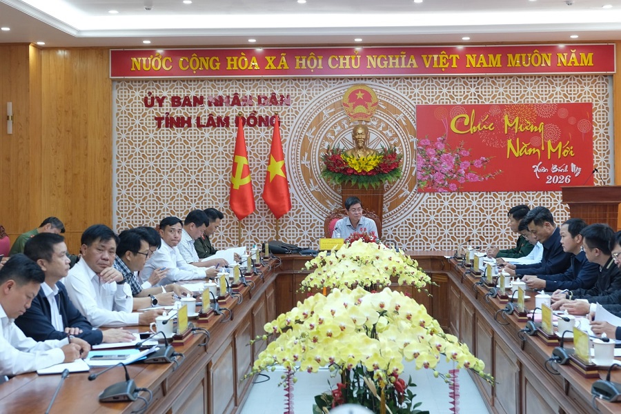 Quang cảnh cuộc họp ho&agrave;n th&agrave;nh chỉ ti&ecirc;u ph&aacute;t triển nh&agrave; ở x&atilde; hội năm 2026