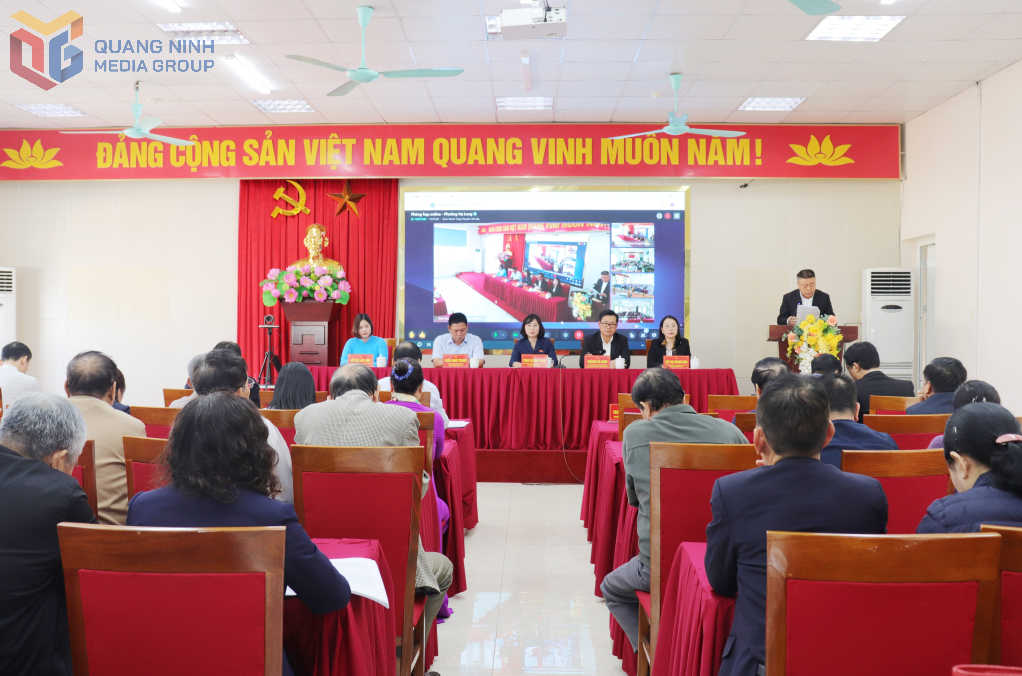 Ứng cử viên đại biểu HĐND tỉnh Quảng Ninh khóa XV tại đơn vị bầu cử số 7 tiếp xúc với cử tri