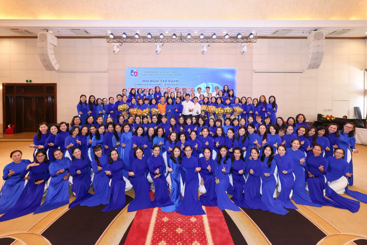 Phụ nữ EVNSPC: Bản lĩnh, tận tâm vì sự phát triển bền vững